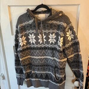 American Eagle Outfitters Gray and White Patterned Sweater hoodie fair isle